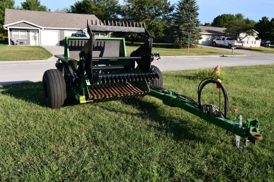 Summers RP6700 Rock Picker, Hydraulic Swing Tongue, Green, Like New, 16.5-16.1 Tires, Heavy Duty, SN