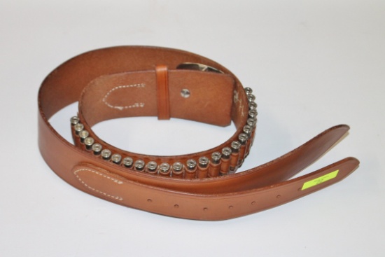 RD MAKERS LEATHER BULLET BELT, 48" OVERALL LENGTH, W/ 24 ROUNDS 32-20 AMMO