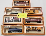 LOT OF SEVEN (7) TYCO HO SCALE BOX CARS, TANKERS & GONDOLAS IN BOX