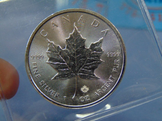 2015 Canadian $5 Silver Maple Leaf Bullion Coin