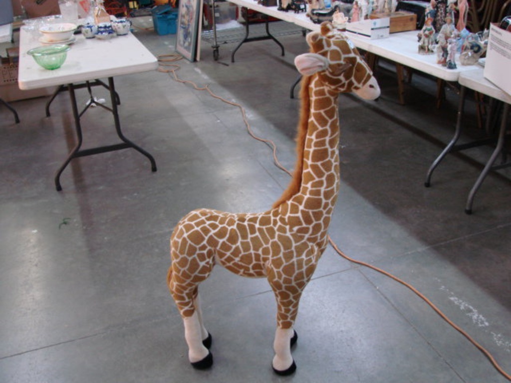 fao schwarz stuffed giraffe