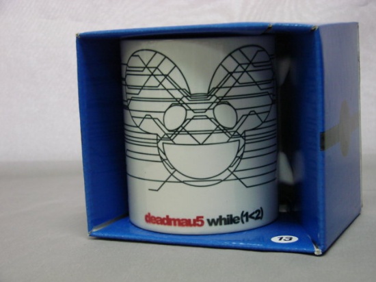 deadmau5 while (1<2) Coffee Mug
