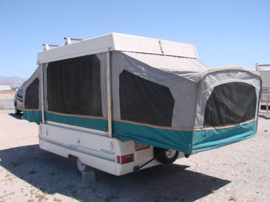 1993 Coleman Fleetwood Camper Excellent Condition Lots of Amenities