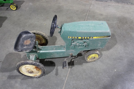 Ertl Co. pedal tractor, John Deere model 520, rusted rear wheels, 38" long