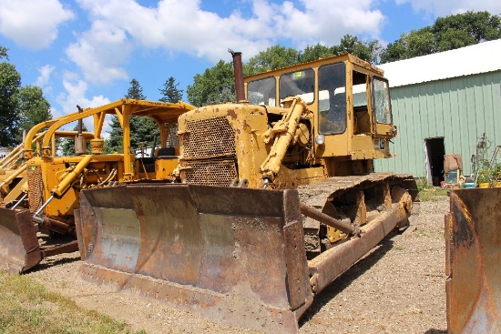 Caterpillar D7F 94N dozer less than 200 hours on inframe overhaul tracks.