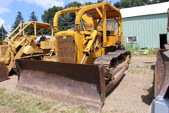 Caterpillar D6B dozer less than 1000 hours on overhaul, hydraulic tilt need