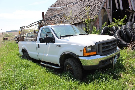 1999 Ford F250 pickup, vin  1FDNF21FOXEA58041, white,  4 x 4, 7.3 engine, V