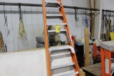 Husky fiberglass ladder, 7 wrung.