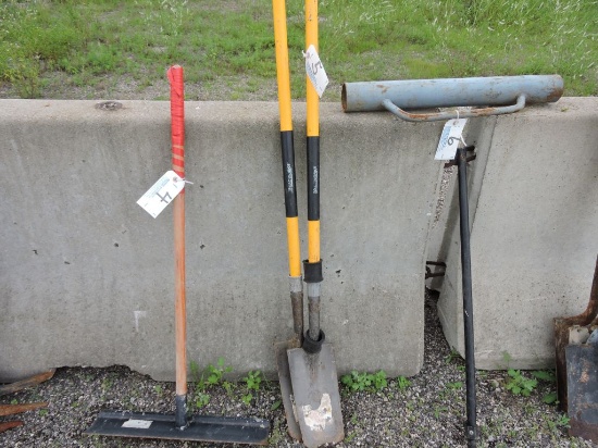 Yardwork single shovels.