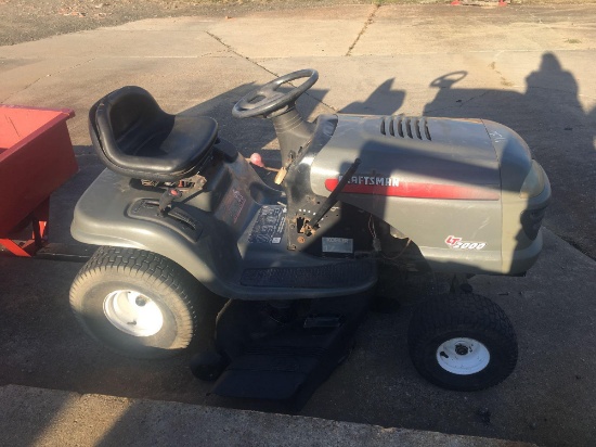 CRAFTSMAN LT 2000 RIDING LAWNMOWER