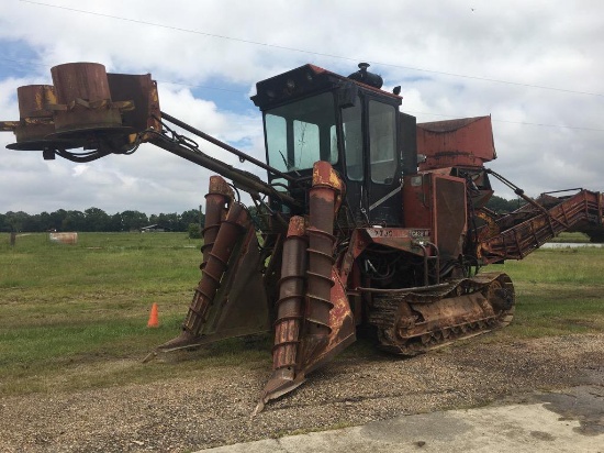 CASE IH 7700 CANE COMBINE