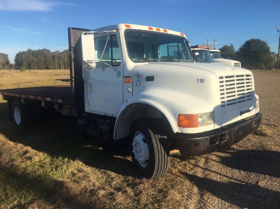 1996 International 4700 Low Profile Truck, VIN # 1HTSLABM5TH272512