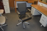 TASK CHAIR