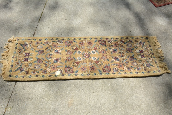 100% Wool Pile Tope and Burgundy Garden Pattern