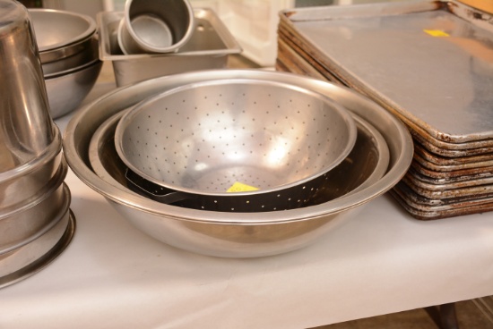 Colanders (2) and Large Mixing Bowl