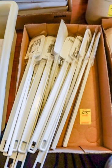 (15) 16" Rubber Spatulas