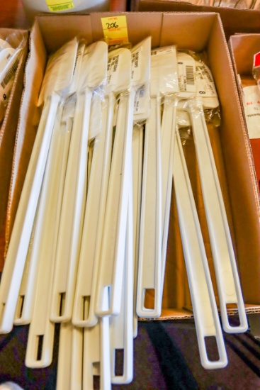 (15) 16" Rubber Spatulas