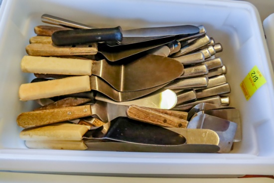 Tote of Lg Qty of Spatulas