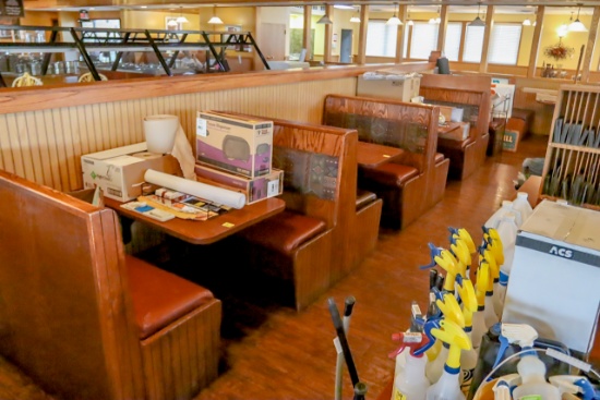 (4) Booths in Middle of Main Room