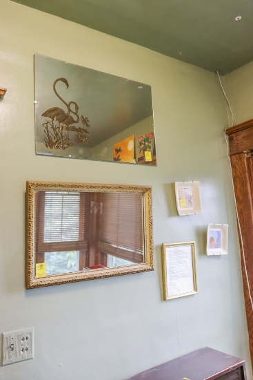 2 Mirrors and 3 wall décor pieces