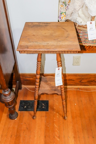Small Oak plant stand / side table