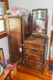 Wardrobe / Dresser 44x65x20 (no contents)