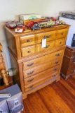 Maple Dresser 4 Drawers 46x34x17 (no contents)