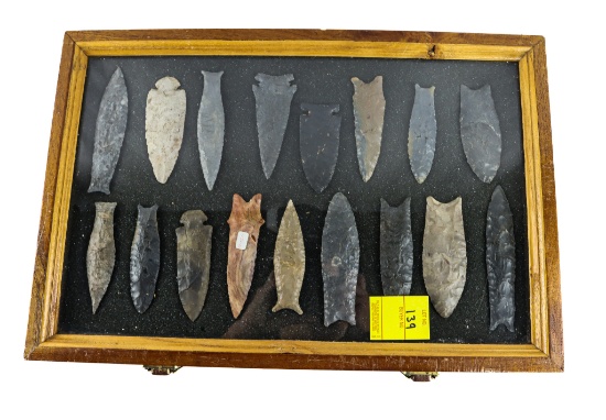 Native American Indian - Wood Case Of 17 Large Points