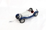 Bburago 3821G - 1932 Alfa Romeo 2300 Spider - Blue/White/Red - 1:18 Scale Diecast, Made In Italy