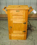 White Clad Simmons Hardware Co. Oak Ice Box Style, 32