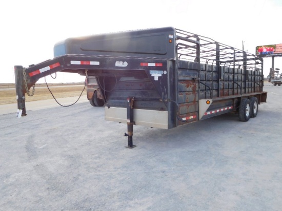 2001 GR 6'8" X 24' GN STOCK TRAILER, TA, SOLID SIDES, 3 COMP., TORSION AXLE