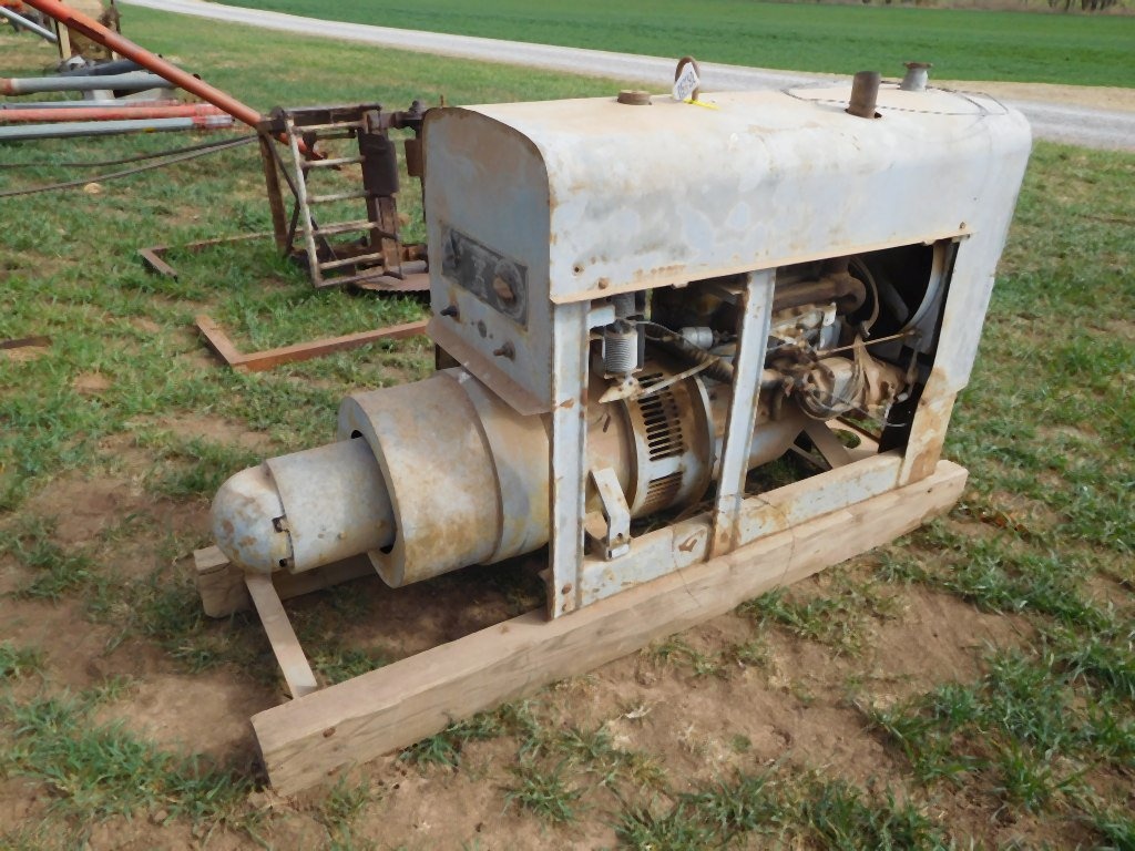 LINCOLN GRAY PIPELINE WELDER, GAS