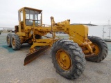 CAT 12 E MOTOR GRADER, DSL, ***NO BRAKES***, SHOWS 2376 HRS., SN: 7352