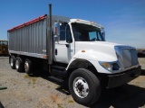 2005 INTERNATIONAL WHEAT TRUCK, 24' ALUM. BED, R/O TARP, 700 BU., 58,283-54