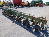 JD 6 ROW CULTIVATOR