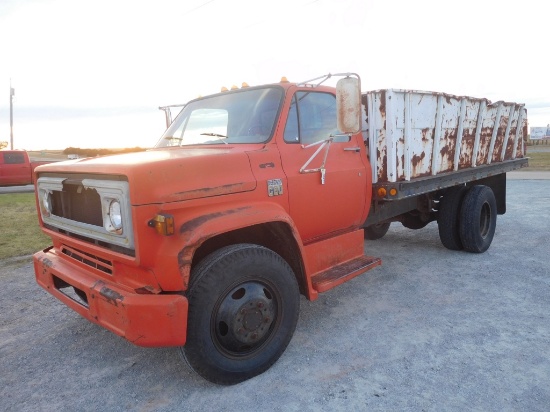 1974 CHEV. C-60 TRUCK, 366, 4/2 SPD., 16' STEEL B & H, 10:00 20 TIRES, SHOW