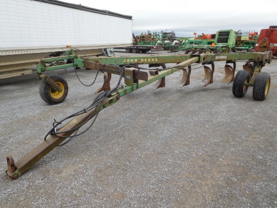 JD 3600 7 BOTTOM PLOW