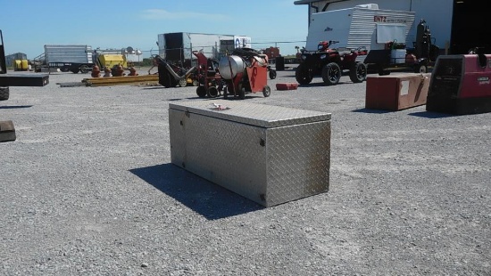 48" X 18" X 18" ALUMINUM TOOL BOX