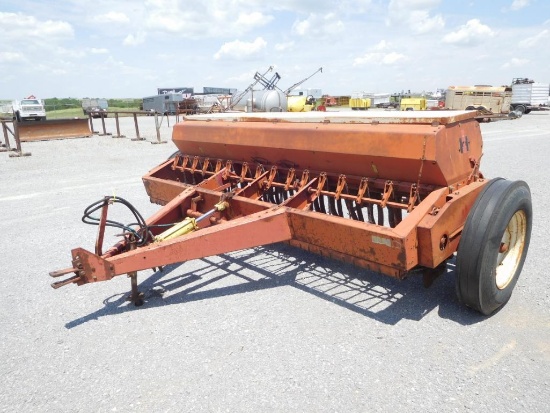 INTERNATIONAL 510 GRAIN DRILL, SINGLE DISC W/ FERTILIZER BOX...