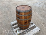 JACK DANIELS WOODEN WHISKEY BARREL