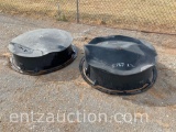 TG MINERAL FEEDERS WITH RUBBER FLAP, 3 COMPARTMENTS