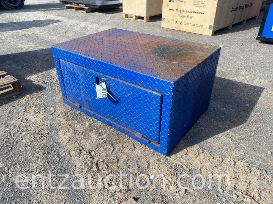 36" X 24" X 18" DIAMOND PLATE ALUMINUM TOOLBOX