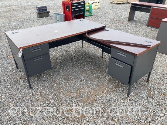 OFFICE DESK WITH RETURN