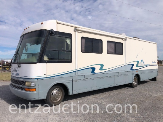 2000 SEA VIEW 40' MOTOR HOME, 2 SLIDES, 2 A/C