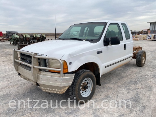 2000 FORD F250 EXTENDED CAB PICKUP, 4X4, V10,