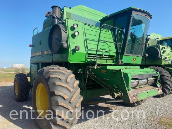 1987 JD 8820 COMBINE, TITAN II, 4X4,