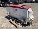 TRIP HOPPER CAKE FEEDER, 1,250LB