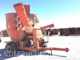 UFT GRINDER MIXER, MODEL 888, HAY TABLE, 1000 PTO