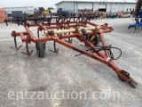 KRAUSE 14' CHISEL WITH SMOOTHING BAR AND HYD.