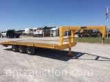 MF LOWBOY TRAILER, GN, TRIPLE AXLE